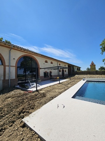 Pergola acier RAL 7016 S avec couverture bois