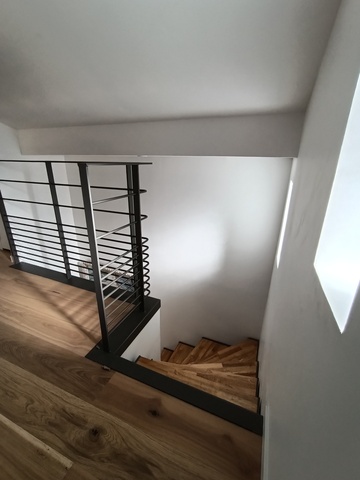 Garde-corps horizontal et habillage de trémie