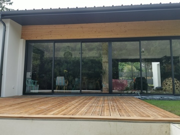 Terrasse en bois sur structure acier galvanisé thermolaqué