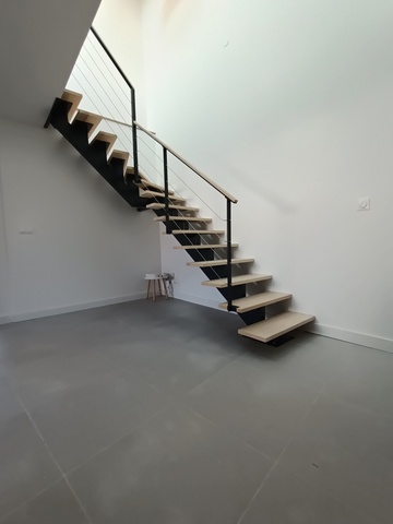 Escalier 1/4 tournant avec garde-corps filin inox – Blagnac