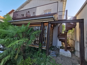 Terrasse et escalier hélicoïdal en acier à Toulouse – Atelier Coucoureux