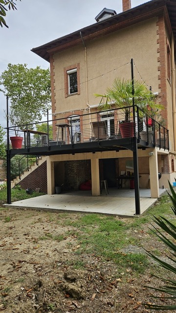 Structure et garde-corps en acier thermolaqué 2100S pour terrasse 6x3m