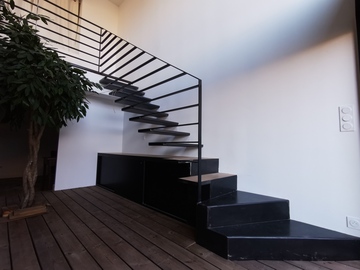 Escalier suspendu 1/4 tournant à Toulouse