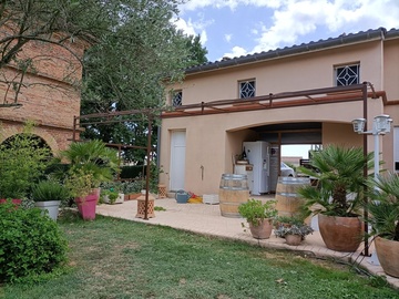 Pergola traditionnelle cintrée en acier